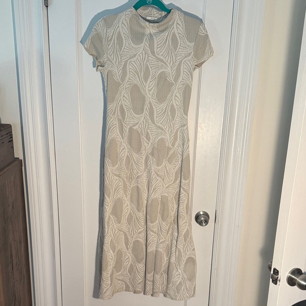 Zara Cream Leaf Pattern Maxi Dress